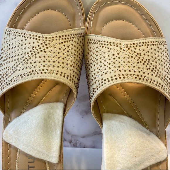 6 for$20♥️Siketu sz 40. Beautiful and in EUC. Arch support pads included - Picture 13 of 13
